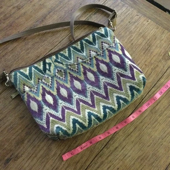 Danny K. Beverly Hills Tapestry purse crossbody - Picture 6 of 12